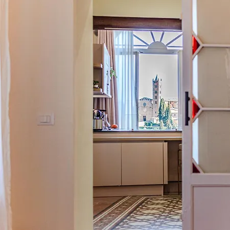 Rose - In Centro Storico Con Balcone Con Vista Apartamento