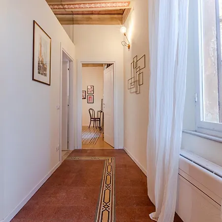 Rose - In Centro Storico Con Balcone Con Vista *